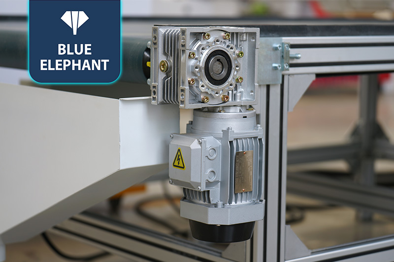 EK2開(kāi)料機(jī)+上下料貼標(biāo)